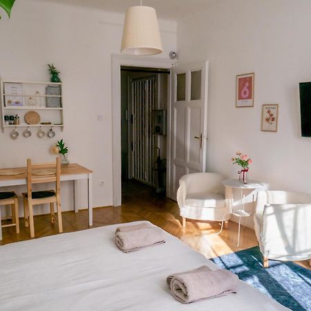 Quiet Apartment Near Buda Castle Budapest Kültér fotó